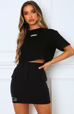 Surrender Cropped Tee Black