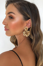 Sweet Romance Earrings Gold