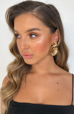 Sweet Romance Earrings Gold