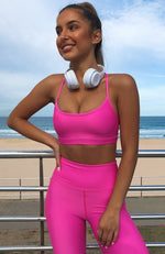 Nora Sports Bra Fuchsia